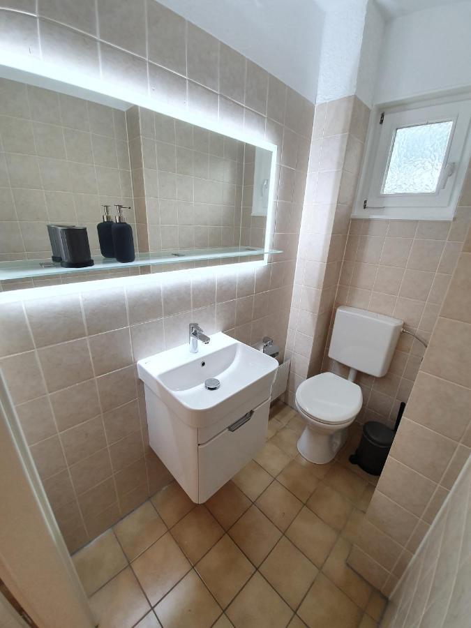 Tolle 125M² Erdgeschosswohnung Im Einzelhaus カルテンキルヒェン エクステリア 写真