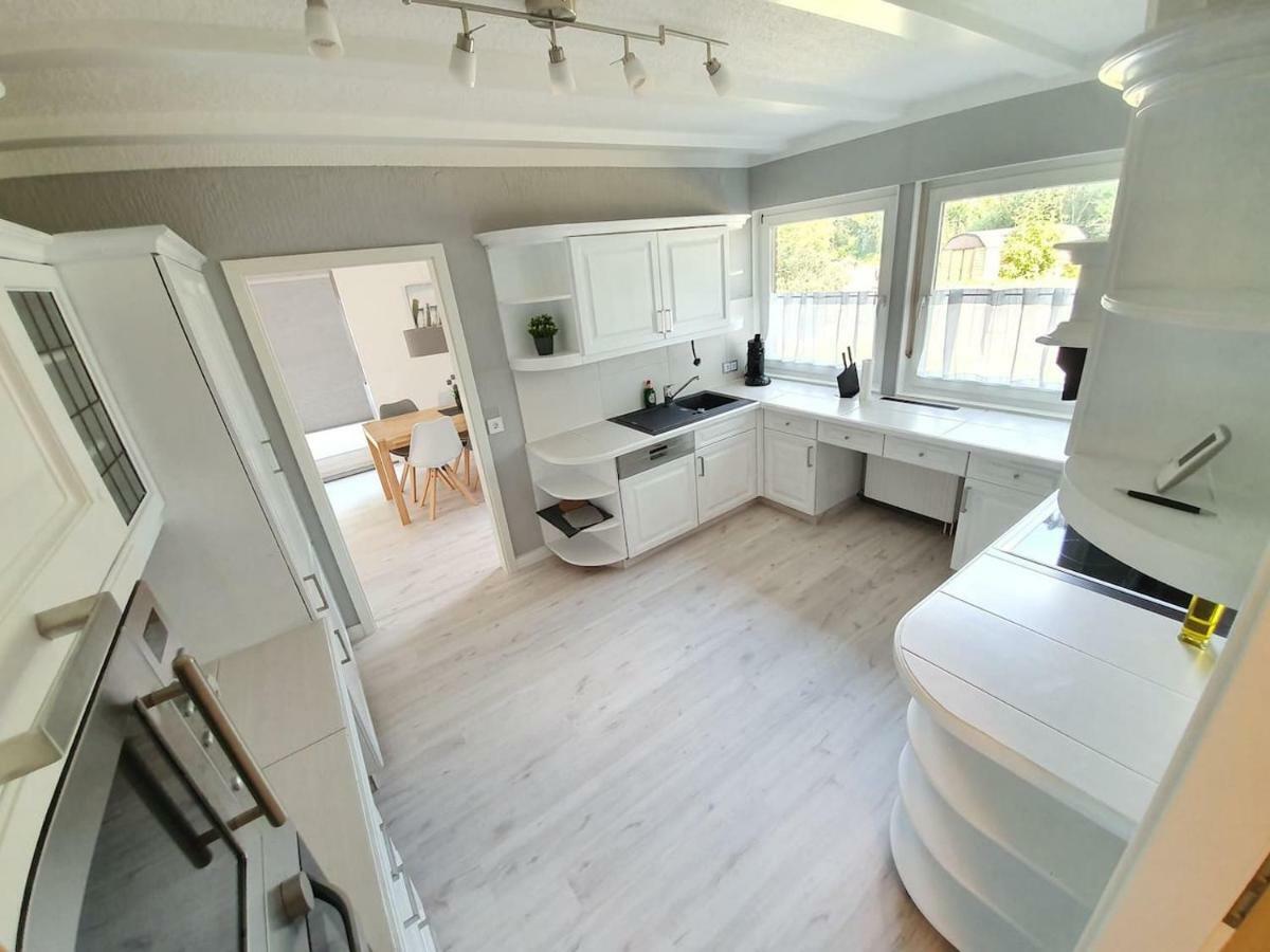 Tolle 125M² Erdgeschosswohnung Im Einzelhaus カルテンキルヒェン エクステリア 写真